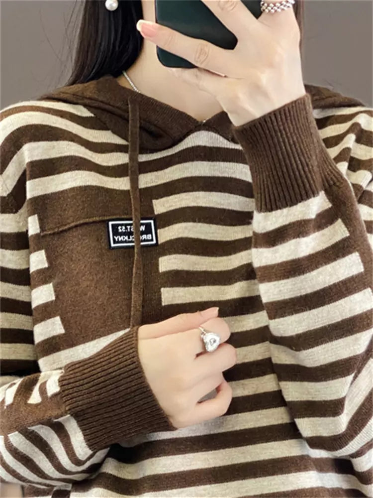 Damen-Strickpullover mit Kapuze und Streifen